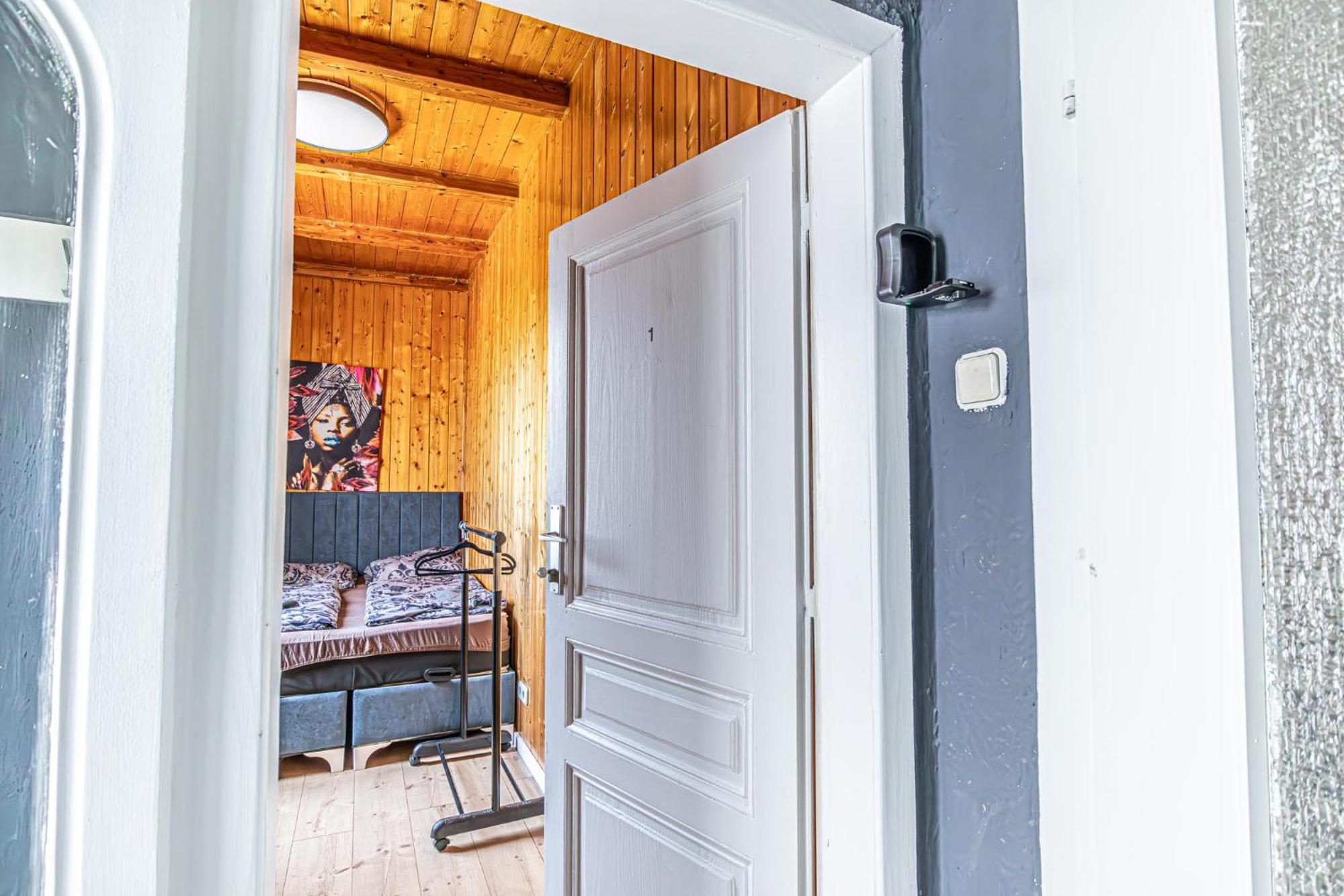 Comfy Rooms In Shared Villa With Terrace And Garden Viena Exterior foto